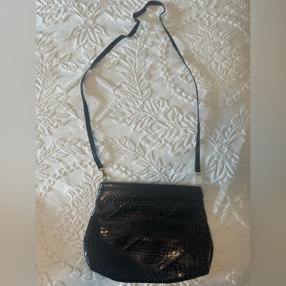 Adorable Salvatore Ferragamo snake skin like black bag! - Picture 2 of 11